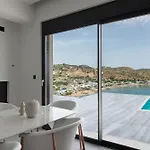 Vilă Blue Infinito Boutique Villa, Infinity Pool , Heated Jacuzzi & Panoramic Sea View