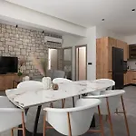 Vilă Blue Infinito Boutique Villa, Infinity Pool , Heated Jacuzzi & Panoramic Sea View *