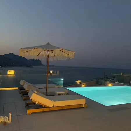 Blue Infinito Boutique Villa, Infinity Pool , Heated Jacuzzi & Panoramic Sea View Willa Archangelos (Rhodes)