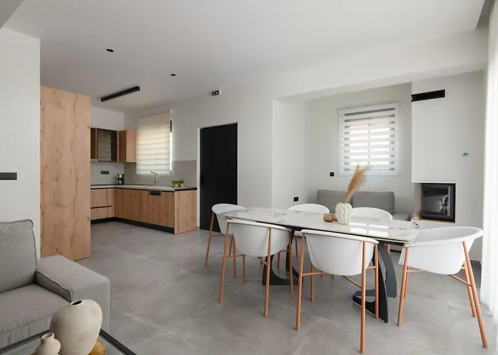 וילה Blue Infinito Boutique Villa, Infinity Pool , Heated Jacuzzi & Panoramic Sea View *