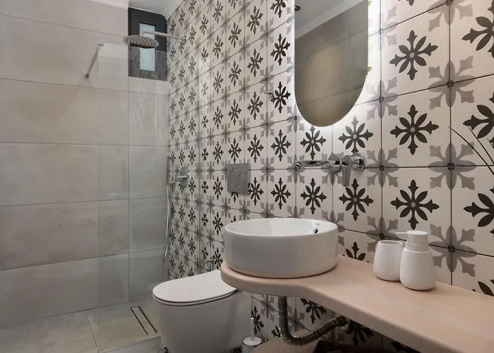 Blue Infinito Boutique Villa, Infinity Pool , Heated Jacuzzi & Panoramic Sea View * ארכאנגלוס