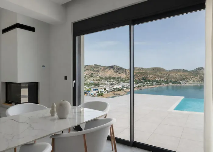 Blue Infinito Boutique Villa, Infinity Pool , Heated Jacuzzi & Panoramic Sea View * ארכאנגלוס