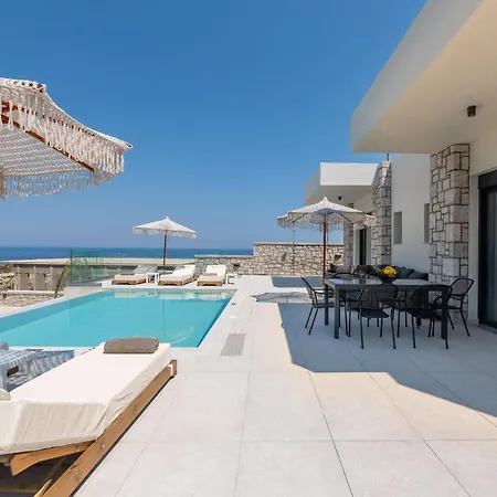 别墅 Blue Infinito Boutique Villa, Infinity Pool , Heated Jacuzzi & Panoramic Sea View