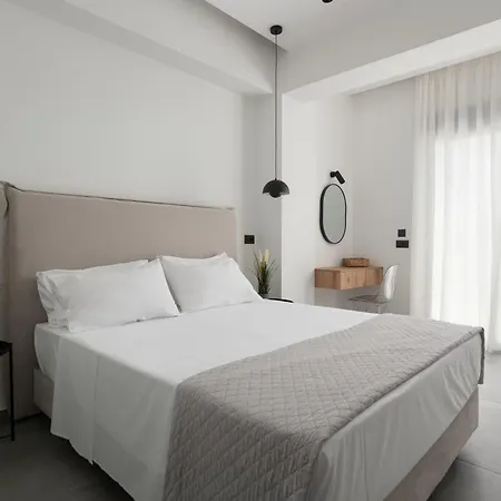 Blue Infinito Boutique Villa, Infinity Pool , Heated Jacuzzi & Panoramic Sea View 别墅