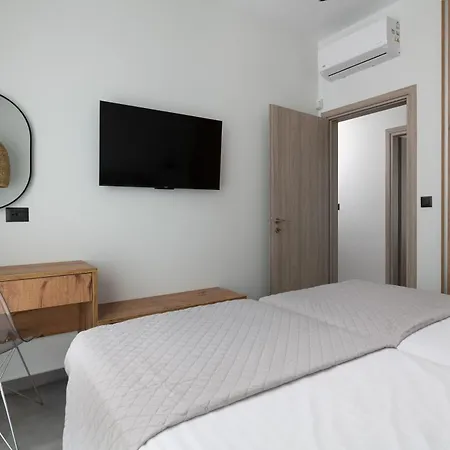 Blue Infinito Boutique Villa, Infinity Pool , Heated Jacuzzi & Panoramic Sea View 别墅