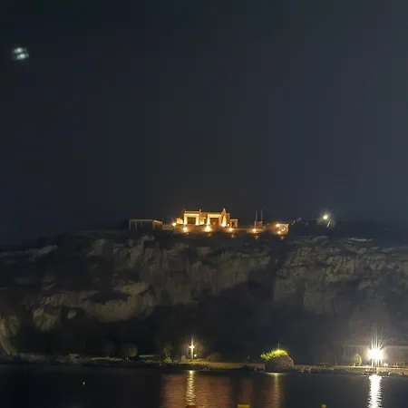 Blue Infinito Boutique Villa, Infinity Pool , Heated Jacuzzi & Panoramic Sea View Вилла