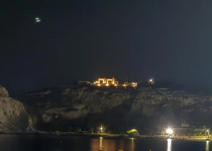 Blue Infinito Boutique Villa, Infinity Pool , Heated Jacuzzi & Panoramic Sea View Villa