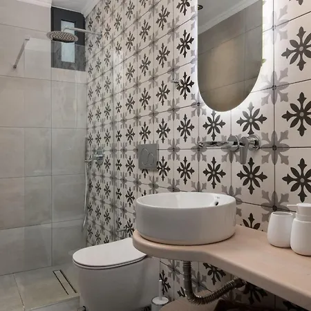 Blue Infinito Boutique Villa, Infinity Pool , Heated Jacuzzi&panoramic Sea View * Archangelos (Rhodes)