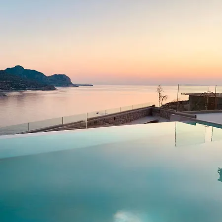 Blue Infinito Boutique Villa, Infinity Pool , Heated Jacuzzi&panoramic Sea View Villa *